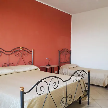 Tahiti House Stagnone Marsala